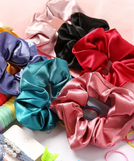 Alternative view of Σατέν Κόκκινο Scrunchie