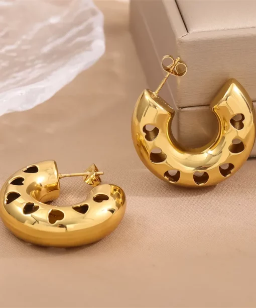 Alternative view of Gold Hearts Hoops