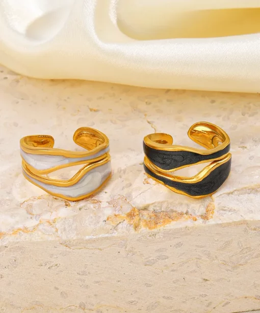 Alternative view of White Gold Wavy Ring