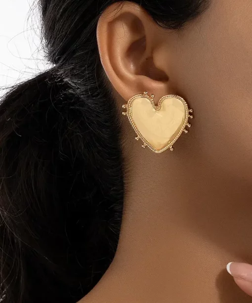 Alternative view of Gold Vintage Hearts