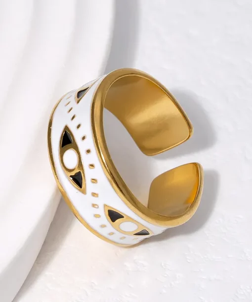 Alternative view of White Eye Ring