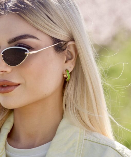 Alternative view of Green Modern Hoops