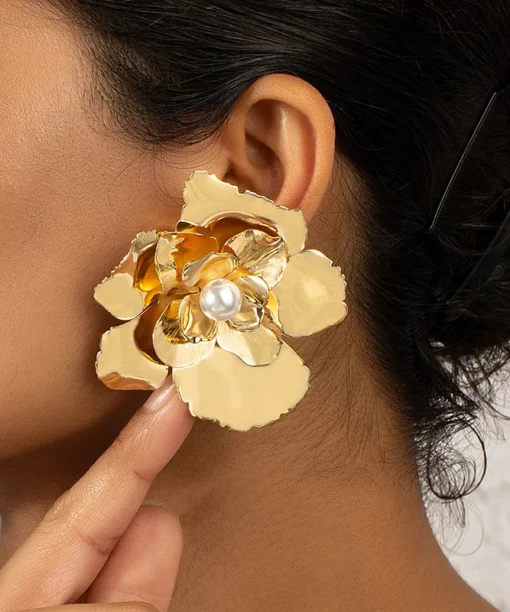 Alternative view of Big Gold Flowers