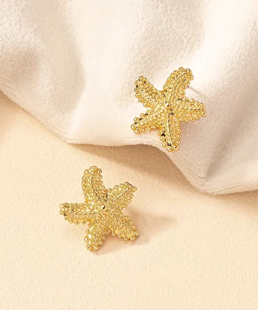 Alternative view of Starfish Ear Stud