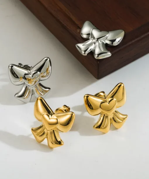 Alternative view of Silver Bow Heart Ear Studs