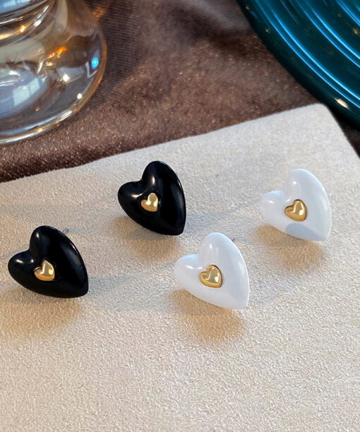 Alternative view of Black Heart Ear Studs