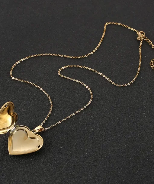 Alternative view of Simple Gold Heart Necklace