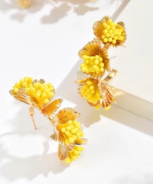 Alternative view of Helios Petal Hoops